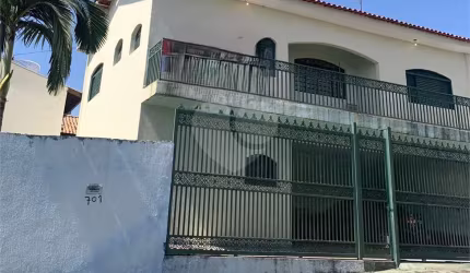 Sobrado com 3 quartos à venda em Jardim Regina - SP