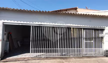 Casa de vila com 3 quartos à venda em Jardim Aeroporto I - SP