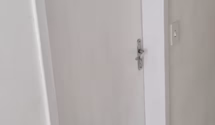 Apartamento todo reformado com garagem coberta 
