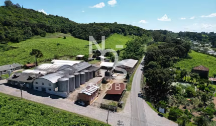 Pavilhão com 850m  no Alfredo Chaves em Flores da Cunha