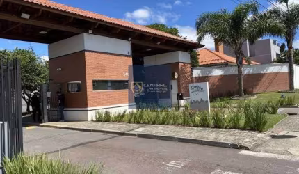 Terreno em condomínio, bairro Pinheirinho.