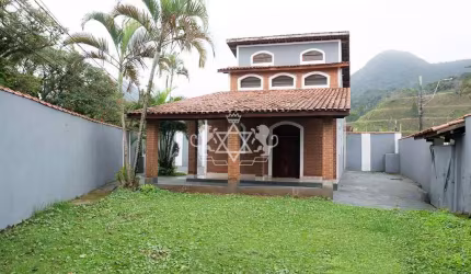 ÓTIMA OPORTUNIDADE DE IMÓVEL À VENDA PARA MORAR OU INVESTIR C/ 380 M2 NO BAIRRO DA MARTIM DE SÁ EM