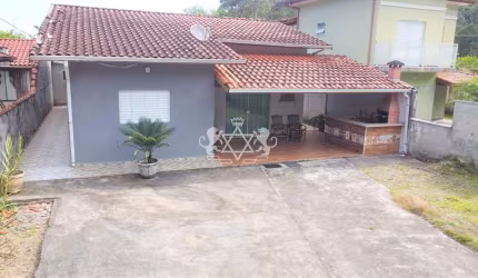 Excelente Casa à venda no condomínio Verde Mar em Caraguatatuba, SP proxímo a praia da Cocanha e Ma