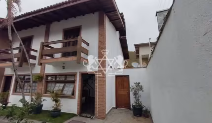 Sobrado 2 DORMITÓRIOS à VENDA, Próximo a praia - Prainha, Caraguatatuba, SP - Piscina e churrasquei