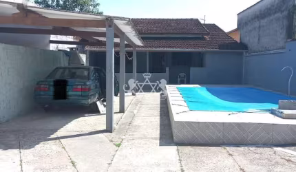 Excelente casa com 2 dorm sendo 1 suíte, com piscina + Edícula com entrada independente à venda, Ba