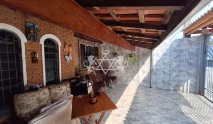 Casa à venda, ótima localização próximo ao Centro no  Caputera, Caraguatatuba, SP