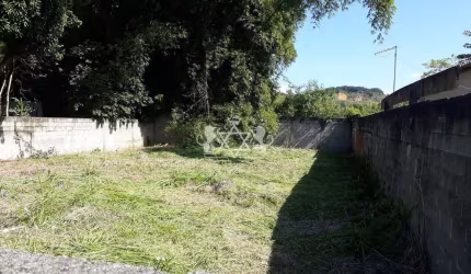 Ótima oportunidade de terreno à venda para morar ou investir c/ 364 m2 no bairro do Getuba em Carag
