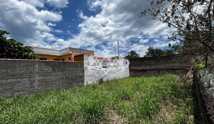 Oportunidade Terreno 800 m²  Area Total mais Casa à Venda, Aceita Financiamento Bancario no Bairro
