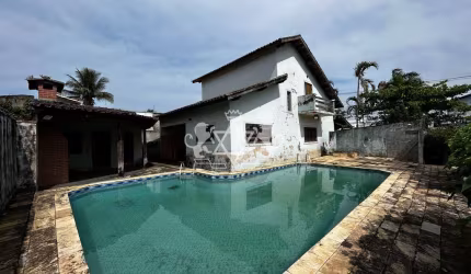 SOBRADO À VENDA, COM 780 M2 ARÉA TOTAL, 3 DORM SENDO UMA SUÍTE, 300 METROS DA PRAIA, MASSAGUAÇU, CA