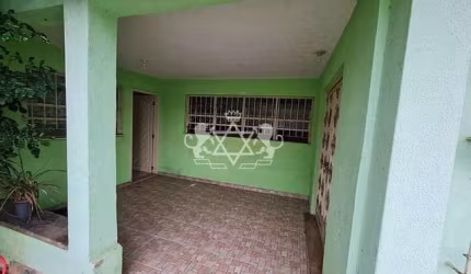 Casa com perfil residencial e comercial no centro de Caraguatatuba, Litoral norte de São Paulo, óti