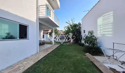 Lindíssimo Sobrado à venda a menos 100 metros da Praia, com vista do Mar no Massaguaçú, Caraguatatu