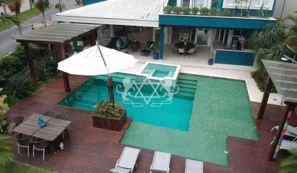 Bela casa com OITO suítes, no melhor condomínio do litoral norte paulista (condomínio costa verde T