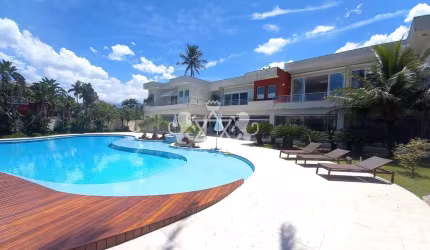 Luxuosa casa à venda e para locação, Frente Mar com 9 Suítes, no Condomínio Costa Verde Tabatinga,