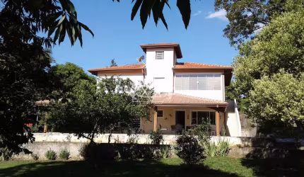 Chácara  à venda com 5 amplos dormitórios, e  4 banheiros, Bairro da Grama, Paraibuna, SP