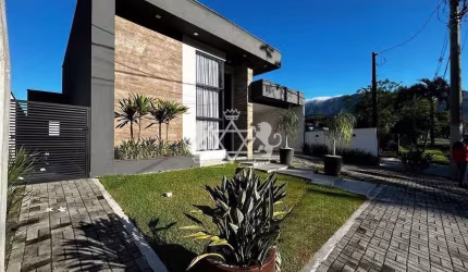 Casa Térrea  com 240m² A.C I 400m² A.T no Condomínio Mar Verde I, Praia da Mococa, Caraguatatuba, S