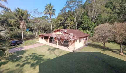 Chácara à VENDA em Caraguatatuba, Bairro Alto do Getuba (Capricórnio III) - 3 dorm + casa de caseir