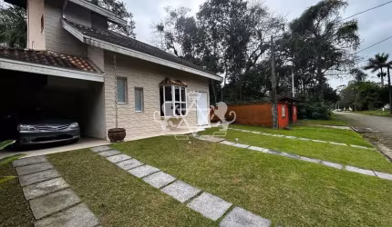 Sobrado à Venda com 384m² de AT I 162m² AC, 3 Dormitórios sendo 2 suítes, Mar Verde II, Caraguatatu