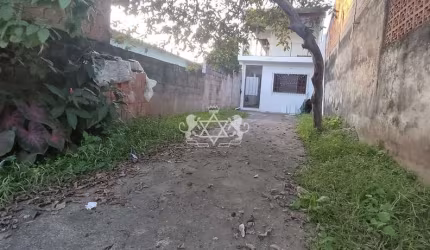 Sobrado com 3 dormitórios e sacada à venda, Perequê Mirim, Caraguatatuba, SP