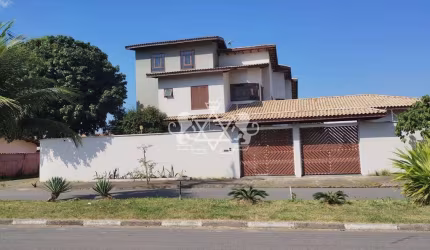 Sobrado esquina com piscina Indaiá