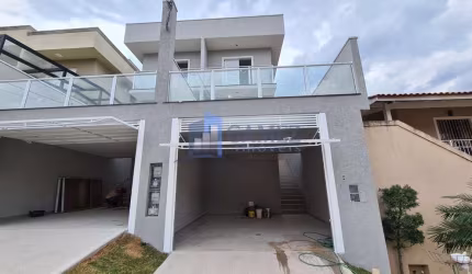 Casa à venda no bairro Recreio Maristela - Atibaia/SP