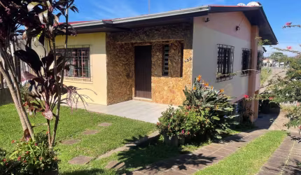 Casa com 3 Dormitórios no Salgado Filho semi mobiliada