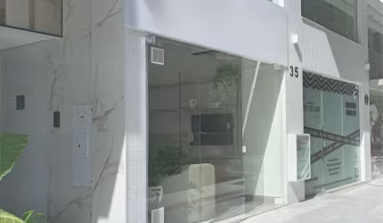 Sala Comercial Para Locação, Inteira Mobiliada e finamente decorada.