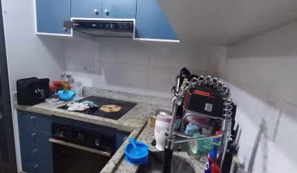 lindo Apartamento Mobiliado,  800 metros do metro Guilhermina esperança