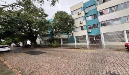 Apartamento para venda  no Bairro Azenha em Porto Alegre