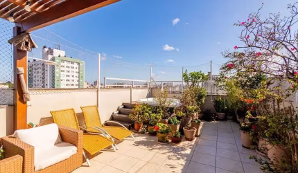 Cobertura Duplex para venda  no Bairro Santo Antônio em Porto Alegre