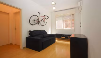 Apartamento para venda  no Bairro Santo Antônio em Porto Alegre
