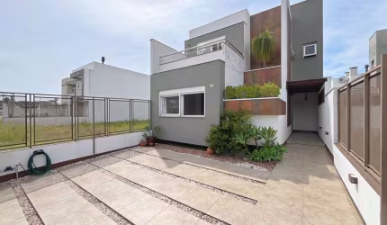 Casa para venda  no Bairro Hipica em Porto Alegre