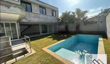Casa de Alto Padrão em Condomínio 4 Dormitórios (450m²), 4 Suítes, Varanda, Quintal, 4 Vagas. No melhor do Brooklin