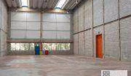 Galpão - CL (1.320m²), 6 Vagas, Infraestrutura completa. Localização estratégica, sem pedágio e sem zona de rodizio