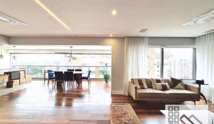 Apartamento 3 dormitórios (192m²), 3 Suítes, Varanda, 4 Vagas. A 200 metros da estação Campo Belo