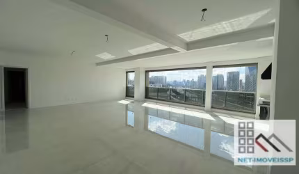 Apartamento 3 e 4 Dormitórios (233m³), 3 e 4 Suítes, Varanda, 3 Vagas.  Em frente ao maior cartão postal de São Paulo