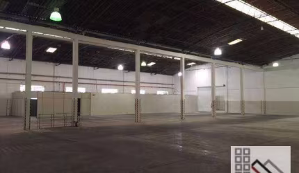 Galpão Comercial/Industrial (2.324m²), 8 banheiros, 5 Docas, 22 vagas. Próximo do Ceagesp, maior entreposto da América Latina