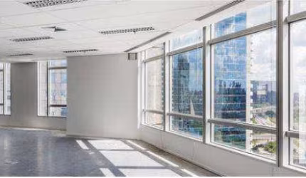 CONJUNTO COMERCIAL (680m²), 6 BANHEIROS, 17 VAGAS.  AO LADO DO WORLD TRADE CENTER DE SÃO PAULO