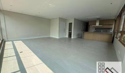APARTAMENTO 3 DORMITÓRIOS (147m²), 3 SUITES, SEMI MOBILIADO, VARANDA, 2 VAGAS. NO CORAÇÃO DO ITAIM BIBI