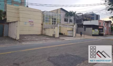 CASA COMERCIAL (269m²), 6 SALAS, 4 BANHEIROS, 4 VAGAS. PRÓXIMO DA REGIÃO ITAIM BIBI