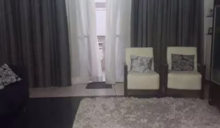 Sobrado 4 dormitórios (1.368m²), 1 Suíte com varanda, Terraço, lavanderia, 3 vagas