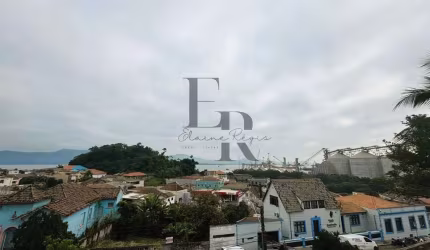 Sobrado no Centro Histórico de São Francisco do Sul  - Venda ou Locação - Oportunidade de Investimento Turístico   -  Vista para o Porto e a baía!