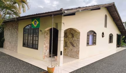 Casa Plana &amp; Averbada | Ampla &amp; Confortável | Seu Novo Lar Espera por Você | 3 vagas | Piscina | Área Construída 234,96m²