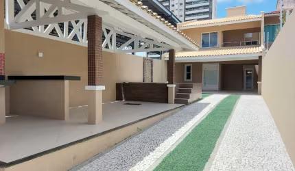 Casa alto padrão com 3 suítes