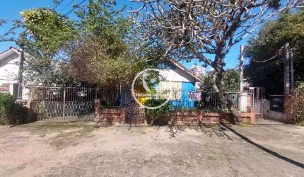 Casa Para Vender com 540m³ de terreno no bairro Tristeza em Porto Alegre