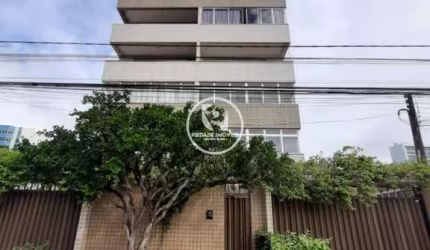 Ampla cobertura com vista mar em Candeias, no Edf. Alice Balbina