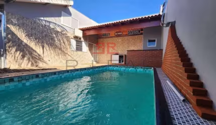 Casa com piscina