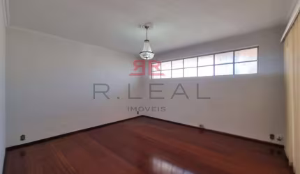 EXCELENTE CASA RESIDENCIAL OU COMERCIAL NO JARDIM ESTORIL