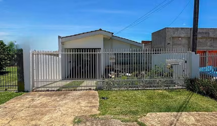 Casa para Venda em Guarapuava, Alto da XV, 3 dormitórios, 1 suíte, 1 banheiro, 1 vaga