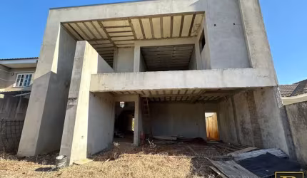 Sobrado para Venda em Guarapuava, Trianon, 4 dormitórios, 4 suítes, 2 vagas