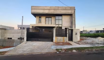 Sobrado para Venda em Guarapuava, Alto Cascavel, 3 dormitórios, 1 suíte, 2 vagas